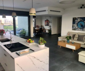 A room in breathtaking new designed penthouse in SE TLV
