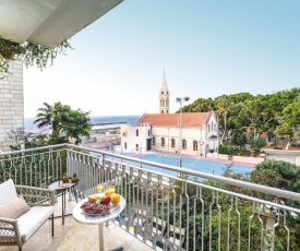 Deluxe 2-Bedroom Jaffa Dreams with Pool & Parking