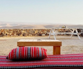 Desert view experience - private villa on the view with a bedouin tent