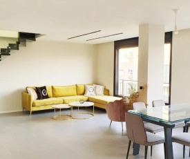Design 3 Bdr Huge Rooftop Beach Side #TL57