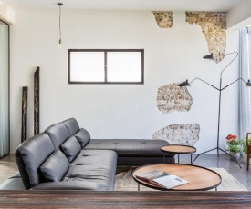 Designer 2BR in Basel by HolyGuest