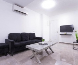 Diamond Suites By The Beach