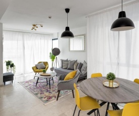 Dream Suite by the beach - Parking & Pool & Gym