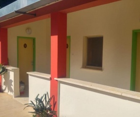 EIlon Hostel B&B