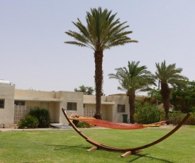 Eilot Kibbutz Country Lodging