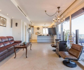 Family Penthouse, sea front , 3 bedrooms