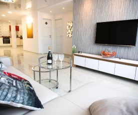 FaRoyal Luxury Suite