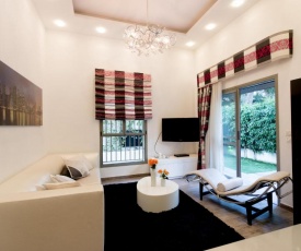 FeelHome - Banana Beach / Shouk Hacarmel