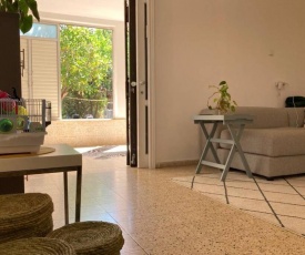 Fun family house in Neve Amal, Herzlyia
