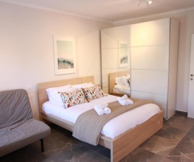 Gabriel Apartments - Stylish Suites - King George ST