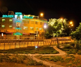Golden Walls Hotel
