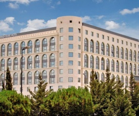 Grand Court Hotel
