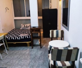 Adorable Apartment! Best location! 10 min from TLV