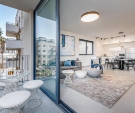 High Standing 2 BDR wth Parking close to the beach