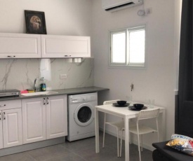 Isramax low-cost apartment near the sea.