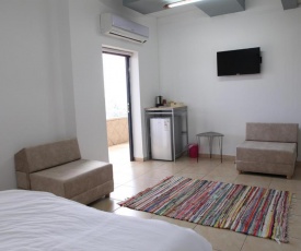 Jola Guest House