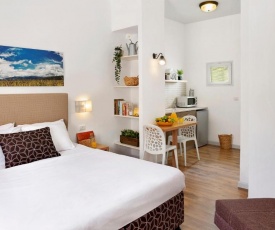 Kibbutz Malkiya Travel Hotel