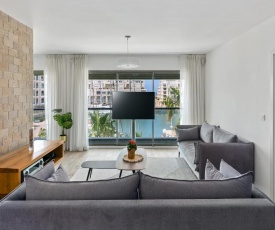 Lagoon Amazing Water Front 3 Bedrooms