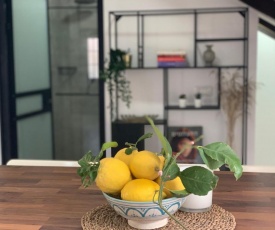 Lemon tree blossom-פריחת עץ הלימון