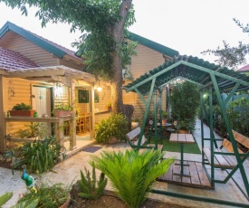 Leyad Hashmura Lodging