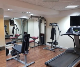 Luxury 4r apartment in Golf with heated pool 1