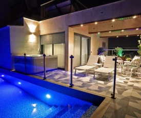 Luxury Rooftop Apartment in Netanya