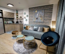 Luxury suite on Lev Eilat with balcony and jacuzzi