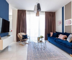 Magical 3BR/Parking with amazing view, city center