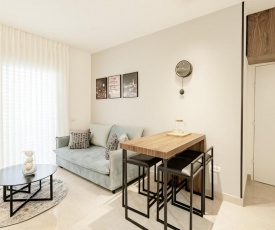Mahane Yehuda - Superb 1Bdr w balony /new building