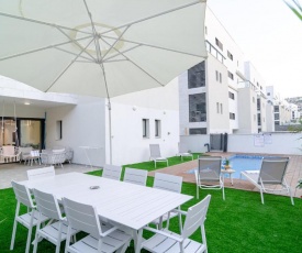 Michaelangelo Luxury Garden Apartment with Private Heated Pool