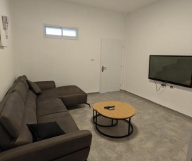 Mizrahi's house
