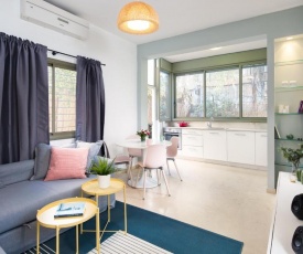 Modern 2 Bdr Spacious Apartment