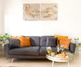Modern Downtown 3BR By Ahlan Hospitality