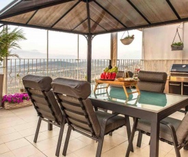 Mountain View Villa on the Jesus Way (families only)