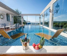 Nessya Suite - perfect for cuople