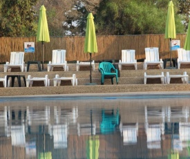Neve Shalom Hotel