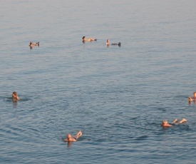 NEVE ZOHAR DEAD SEA