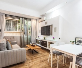 Amazing 2 bedrooms apartment in the down town