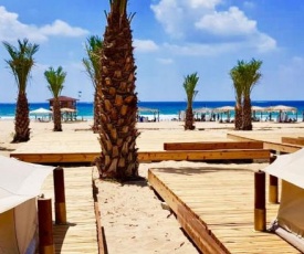 Nobi Beach Achziv - נובי ביצ' אכזיב