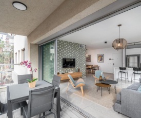 Amazing 3Bedrooms 2 Baths Balcony and Parking PRV