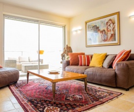 Amazing 3BR Spacious With Balcony 8th Floor