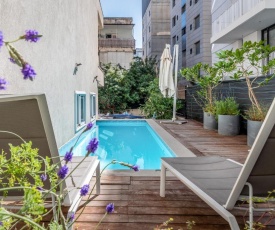 Amazing Apartment with Private Pool and Parking