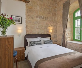 Olive Heleni Hotel