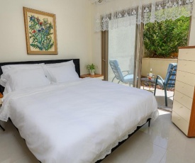 Our Little Strawberry - Charming 1bd Condo in Rosh Pinna