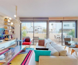 Pleasant 3BR Penthouse in Shenkin by HolyGuest