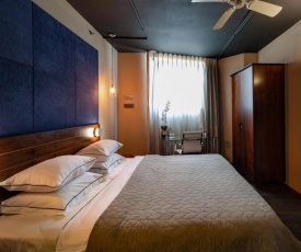 Port and Blue TLV Boutique Suites