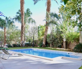 Amdar Residence Apartment - Private Pool, Sea View & Sauna