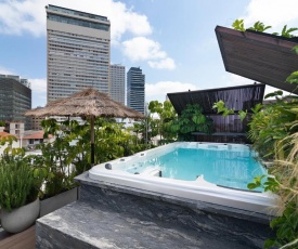 Private pool at roof penthouse by TLV2RENT