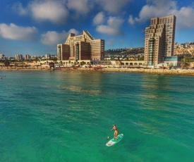 Rooms on the sea