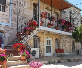 Rosary Sister Guest House Ein Karem